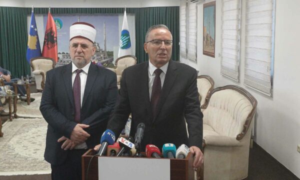 Hamza uron të ketë më tepër harmoni e solidaritet: Të punojmë bashkë për progres e prosperitet