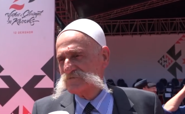 Rifat Jashari i emocionuar: Më i kënaqur s’kam qenë kurrë, dhimbje s’ka më – veç krenari