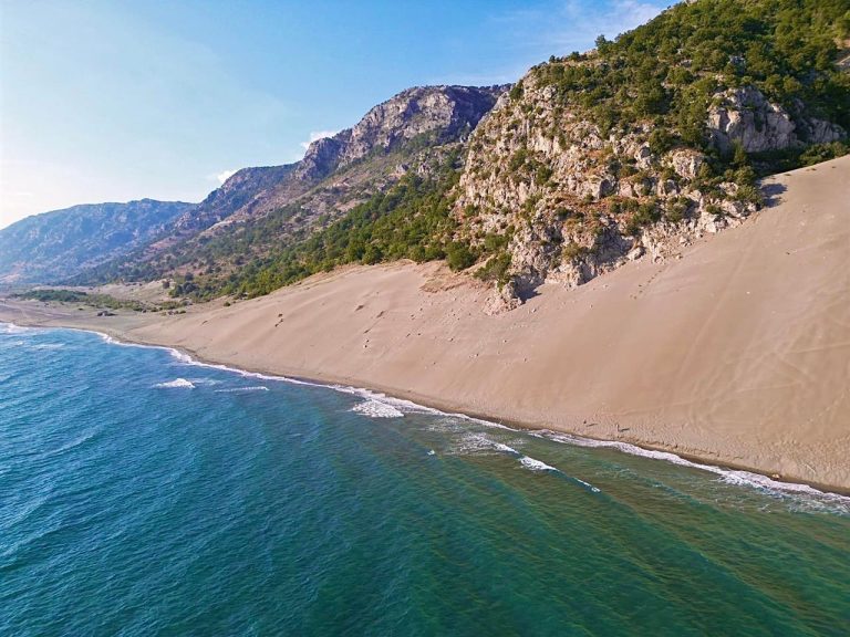 Rana e Hedhun në Shëngjin tërheq turistët e huaj