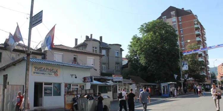 Sulmohet me molotov lokali ku qëndroi ministri Sveçla
