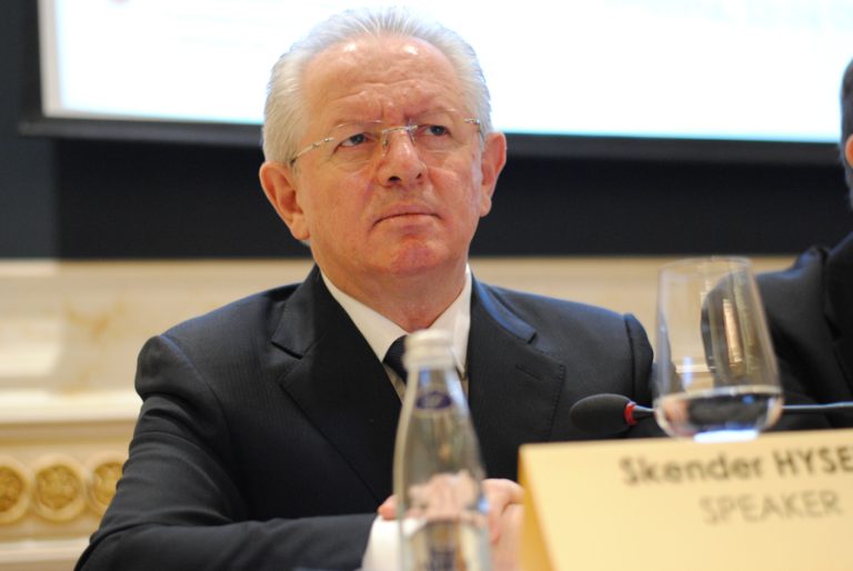 Skender Hyseni: Kurti, një kryeministër gënjeshtar intelegjent që nuk e ka hallin e Kosovës