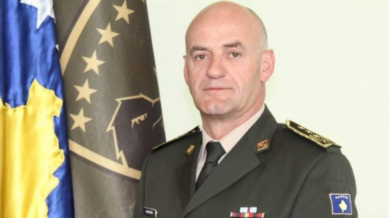 Kastrati: Serbia po përgatitet për manovër luftarake