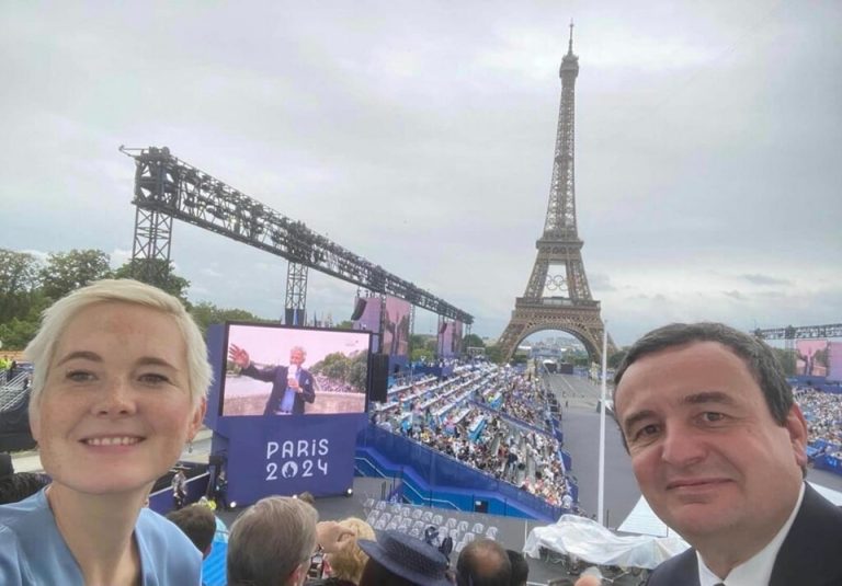 Kurti në Paris, falenderon Macronin për mikpritjen e ngrohtë