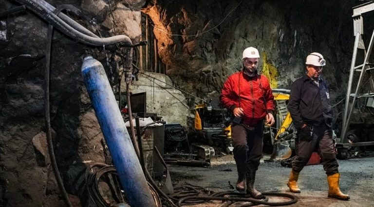 Sindikata dhe minatorët demantojnë menaxhmentin e Trepçës: Pagat u ulën për dy kategori të punëtorëve