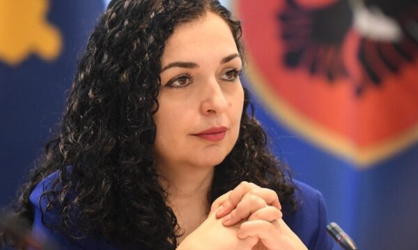 Osmani kundër vendimit për heqjen e vizave për serbët e Kosovës: Mbështet strukturat ilegale serbe dhe bie në kundërshtim me Kushtetutën tonë