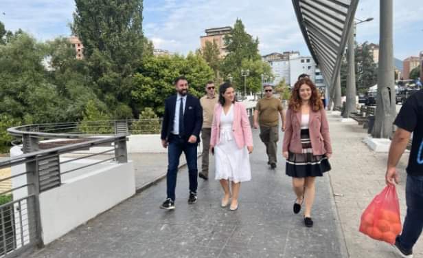 Dy ministra të Qeverisë së Kosovës shihen te Ura e Ibrit, nuk flasin për hapje