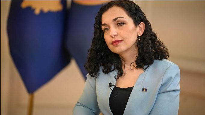 Osmani i reagon ashpër Kurtit: Mënyra si u trajtua incidenti i aeroportit në konferencë me Kurtin është për keqardhje, i kontribuon propagandës kundër Kosovës