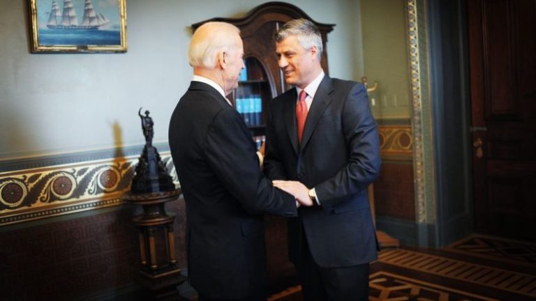 Mesazhi personal i Biden për Thaçin: “Mbaje besimin, gjërat do të përmirësohen”