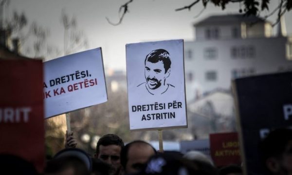 Gani Koci – VV’së: Kërkojeni te vetja juaj shkakun e vetëvrasjes së Astrit Deharit, ka me ju vra gjaku i tij