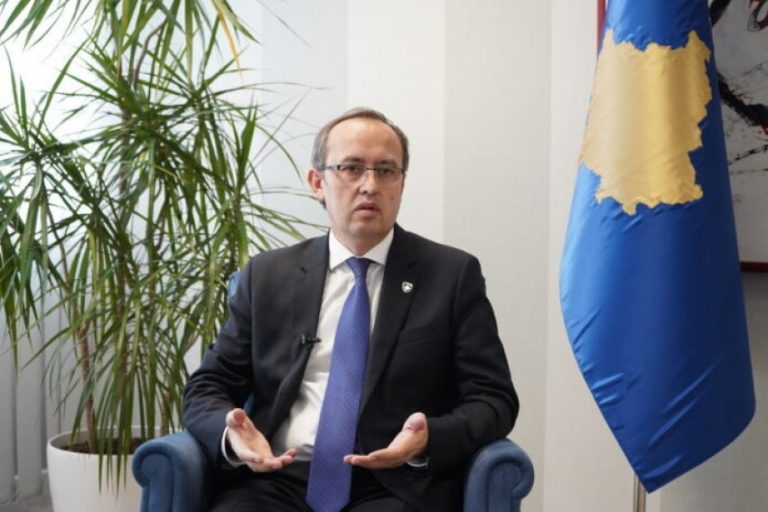 Hoti paralajmëron për “rrënim të ekonomisë” nga kriza dhe pasiguria në furnizim me rrymë