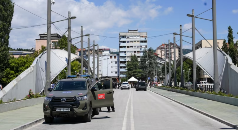 KFOR për hapjen e Urës së Ibrit: Çdo vendim duhet të merret nëpërmjet dialogut dhe koordinimit me komunitetin ndërkombëtar