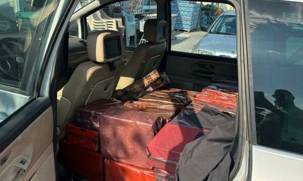 Ndalohet automjeti me targa të Serbisë, kapet duke kontrabanduar mallra