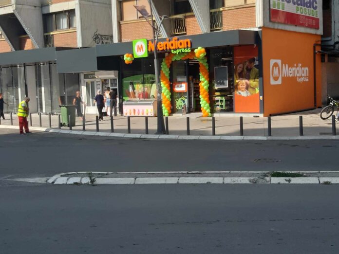 Serbët në veri me thirrje për bojkot të bizneseve shqiptare: “Mos ju ofroni Meridianit”