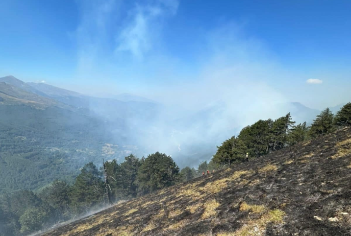 Zjarri i madh në Prevallë, kërkohet ndihma e KFOR-it