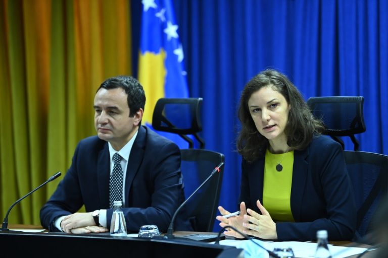 Qeveria i lë anash familjet me kushte të rënda, njohësit thonë se s’do të mund të përfitojnë subvencione për izolim shtëpish