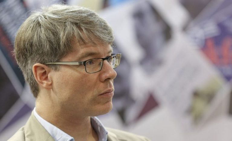 Historiani i njohur, Schmitt: Sulltani ndaloi shqipen e zyrtarizoi serbishten