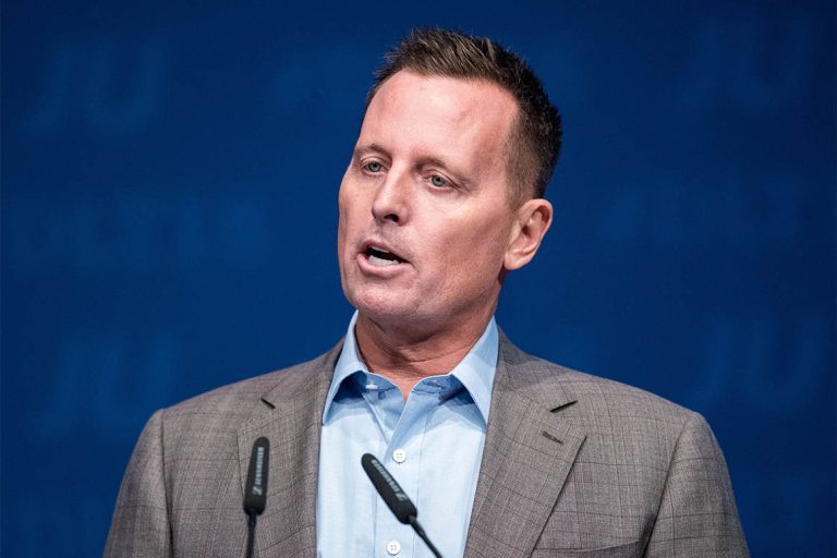 Grenell: Flas rregullisht me Vuçiqin dhe i them se duhet të shkëputet nga Rusia dhe Kina