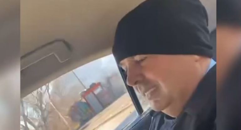 Publikohet video: Afrim Bunjaku me kolegë duke patrulluar rrugëve të veriut