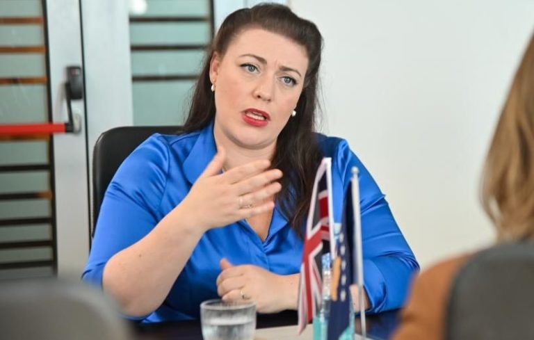 Alicia Kearns: Britania të fokusohet urgjentisht në Ballkan, Vuçiqi po bën plane për aneksimin e veriut