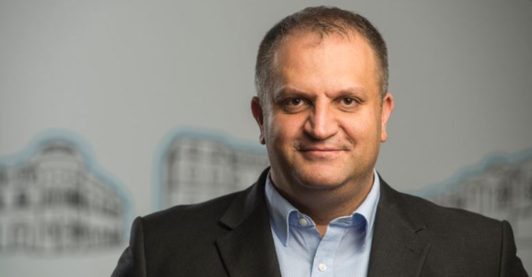 Ahmeti: Kur shkonim në Amerikë me Kurtin, gjithë i kemi pasur disa marshallë me veti në aeroplan
