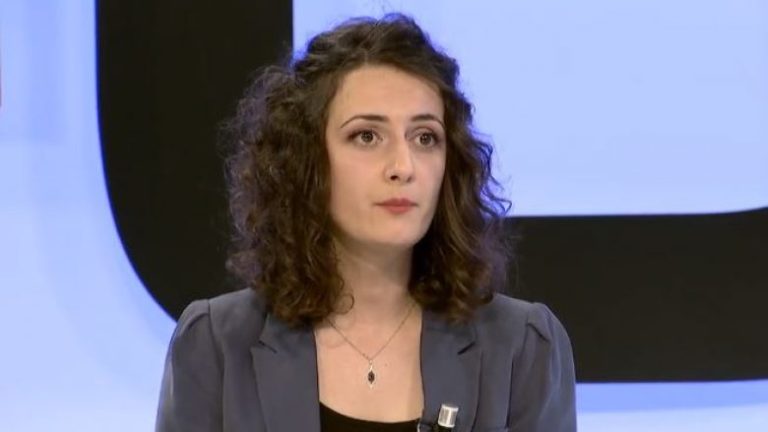 Rrusta: Në sytë e ndërkombëtarëve Serbia është duke bëra hapa tutje, Kosova po ia lehtëson Vuçiqit
