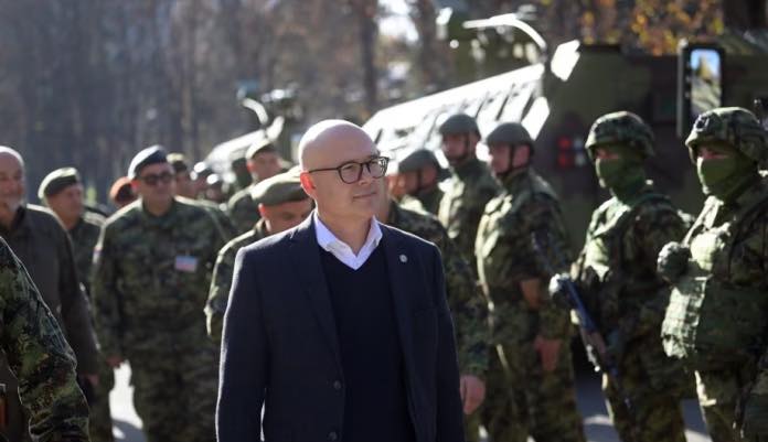Kryeministri serb pas mbylljes së komunave paralele: Serbia ka mundësi të hyjë në luftë ose të luftojë politikisht