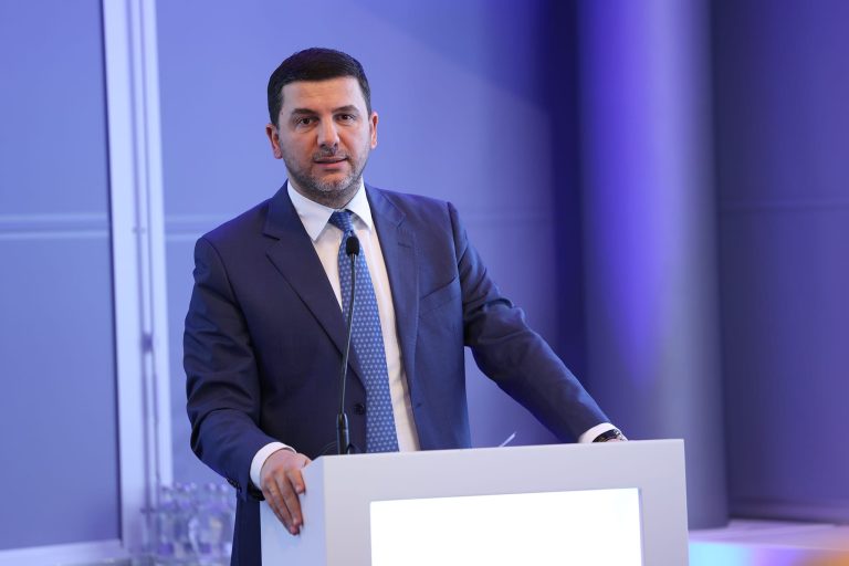 Krasniqi konfirmon se Arian Tahiri do të jetë kandidat i PDK-së për kryetar të Mitrovicës