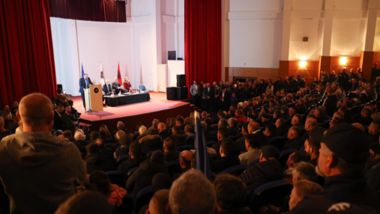 Haradinaj në Klinë: Paga mesatare mbi 1000 euro që në vitin e parë të qeverisjes, koeficienti 155 euro