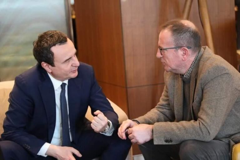 Taravari: Kurti është ndër kryeministrat më të rëndësishëm në botë për shqiptarët, kush mendon ndryshe i ka ndryshuar ADN-ja e shqiptarit