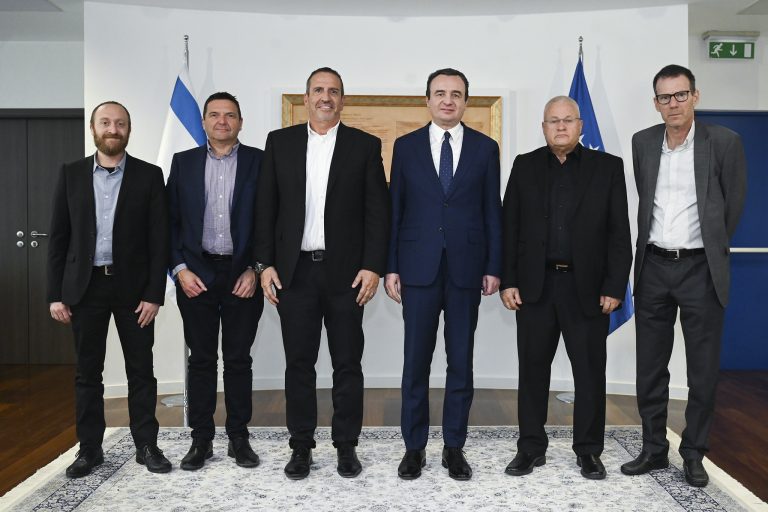 Kurti pret në takim një delegacion të bizneseve nga Izraeli, flasin për mundësitë e investimeve në Kosovë