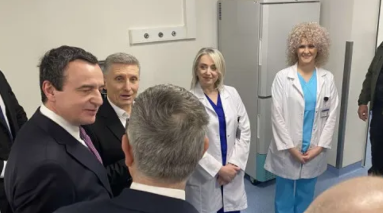 Kurti dhe Vitia përurojnë Shërbimin për Fertilizim të Asistuar Mjekësor në QKUK