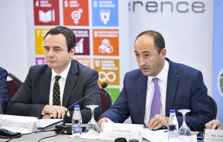 Prishja me shefin? Aliu s’shkoi as në parti kur Kurti u zgjodh kandidat për kryeministër