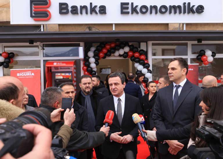 Kurti: 300 biznese të reja dhe 500 punësime në veri, Banka Ekonomike hap degën në Leposaviq