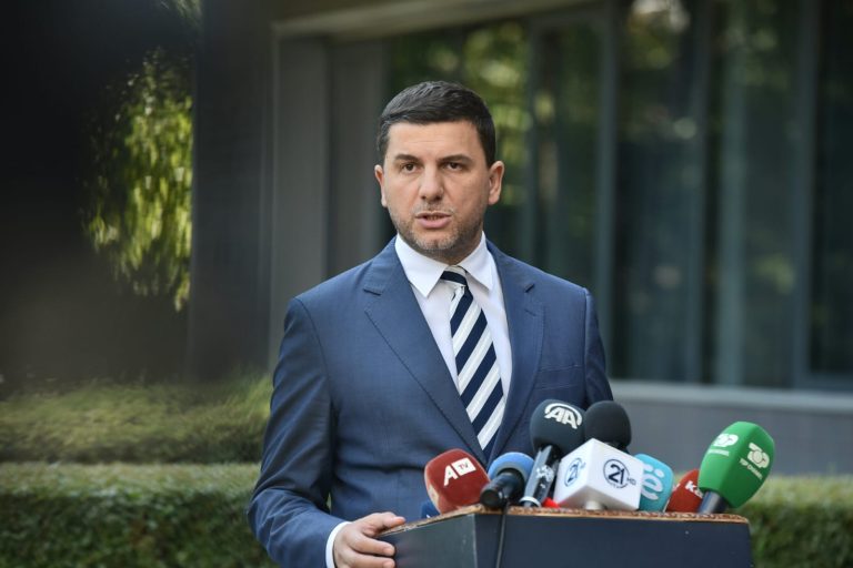 Krasniqi: Ne po garojmë për vendin e parë, jemi në garë për të fituar