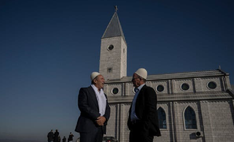 The New York Times: Të konvertuarit në të krishterë në Kosovë duan ta ringjallin të kaluarën para-islamike