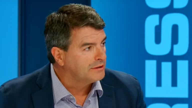 Ish-deputeti Krasniqi: Kurti mashtrues, i bën 50 vjet por askush ‘të lumtë dora’ s’i ka thënë