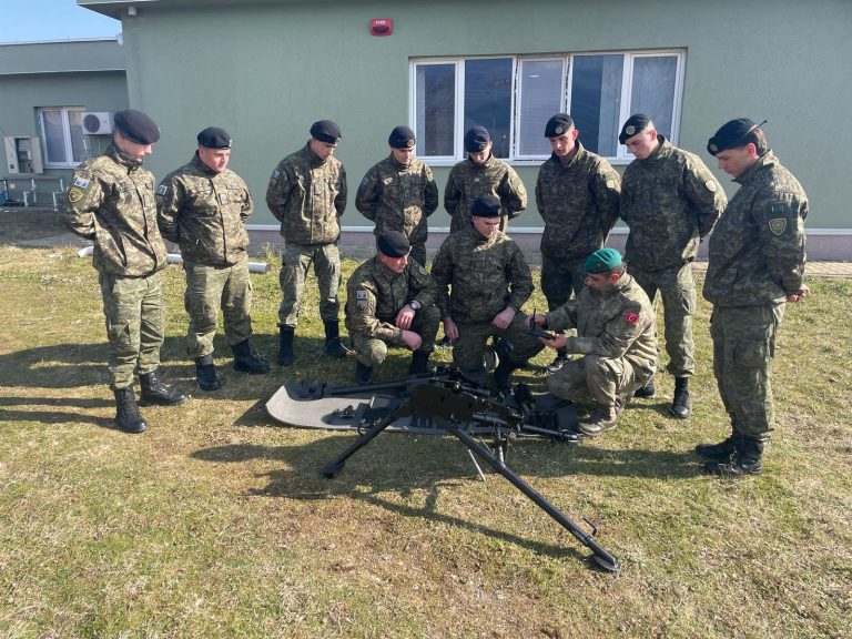Ushtarët e FSK-së trajnohen nga forcat turke për përdorim të granatahedhësit automatik