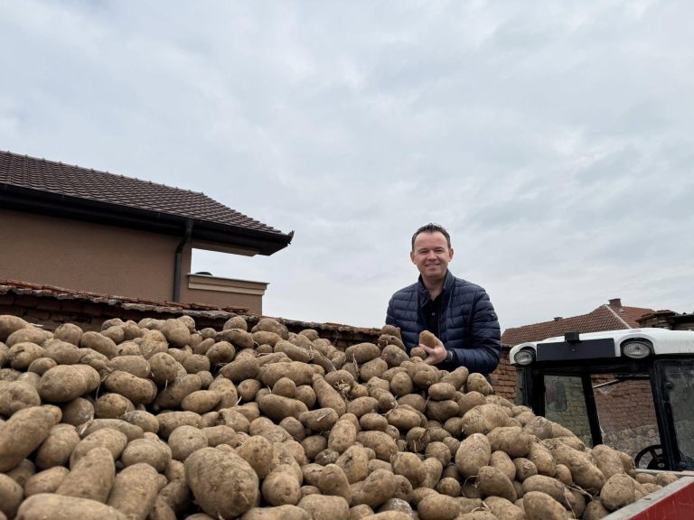 Peci viziton një fermer në Pestovë, premton treg më të qëndrueshëm për produktet vendore