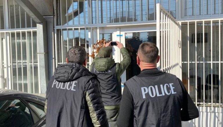 Mbyllen katër Qendra serbe për punë sociale në veri, dyshohet se “shkelën vullnetin e votuesve”