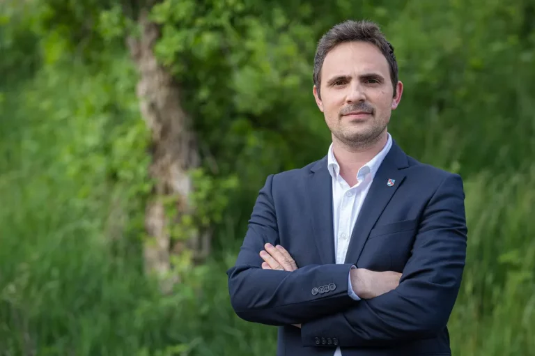 Deputeti shqiptar në kantonin e Bernit: Në Zvicër një familje shpenzon 2.95% të pagës për energji elektrike, kurse në Kosovë rreth 15%