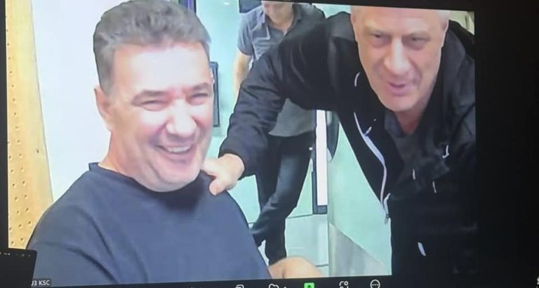 Hagë: Publikohet një foto e Thaçit me Haxhi Shalën në Ditën e Pavarësisë së Kosovës