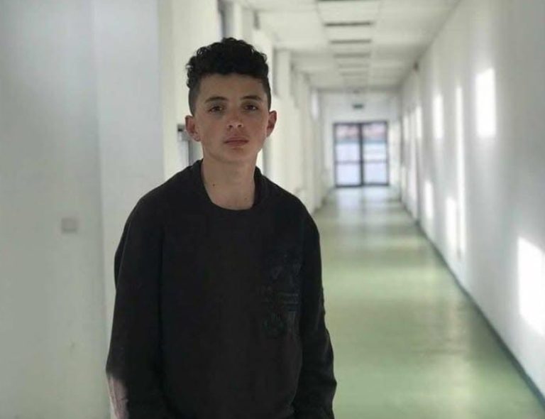 “Pse qaj plumb s’erdh te unë po te ti”, reagon vajza që pretendon se është e dashura e 19 vjeçarit të vrarë në Vushtrri