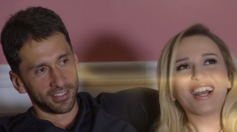 Edhe për Teuta Krasniqin dhe Adonis Morinën raportohet të ketë krizë martesore