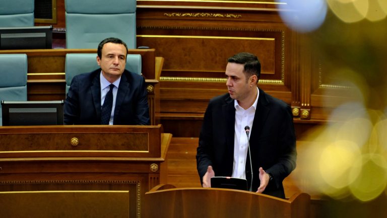 “Pak po ja u bajnë…po e thëm prej zemres së plast – janë pasojat e votimit të këtij njeriu”, Abdixhiku komenton protestën e bizneseve