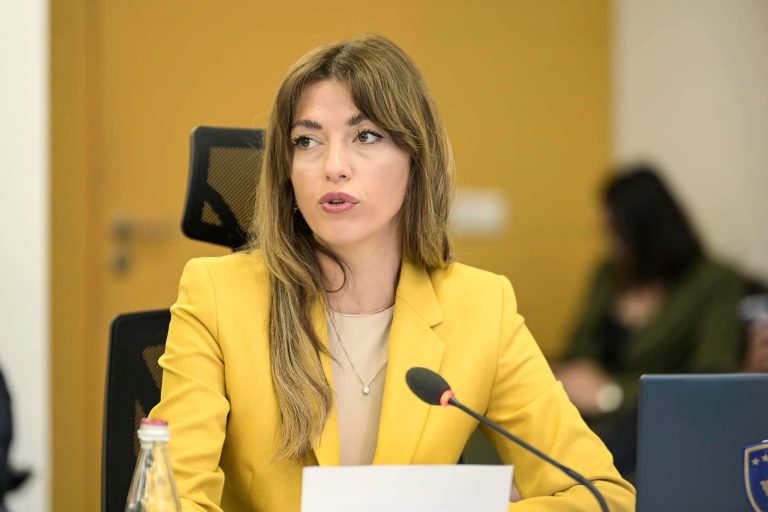 Haxhiu: Lista Serbe e ngrente për hunde bash secilën qeverisje, përveç qeverisë Kurti