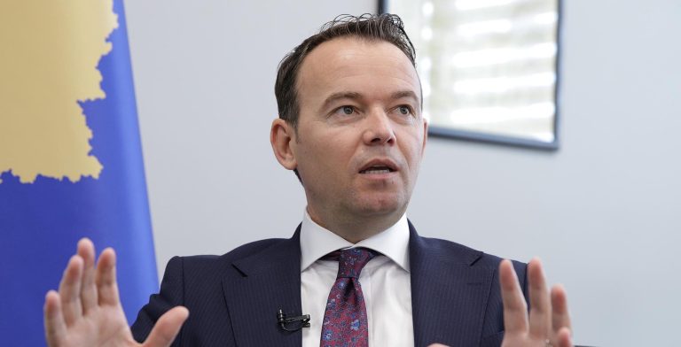 Faton Peci godet Duda Baljen: S’e kemi luksin ta lëmë fatin e Kosovës në kapriçot edhe qejfet e individëve të disa komuniteteve jo-shumicë