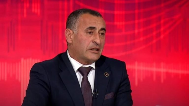 Lahi Brahimaj: Ka edhe emra të tjerë në Vetëvendosje që mund t’i votojë AAK, por jo Haxhiun