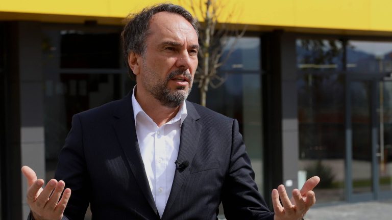 Prodhuesi Berat Mustafa: Si mund të konkurrojmë në treg me çmim 300% më të lartë të energjisë?!