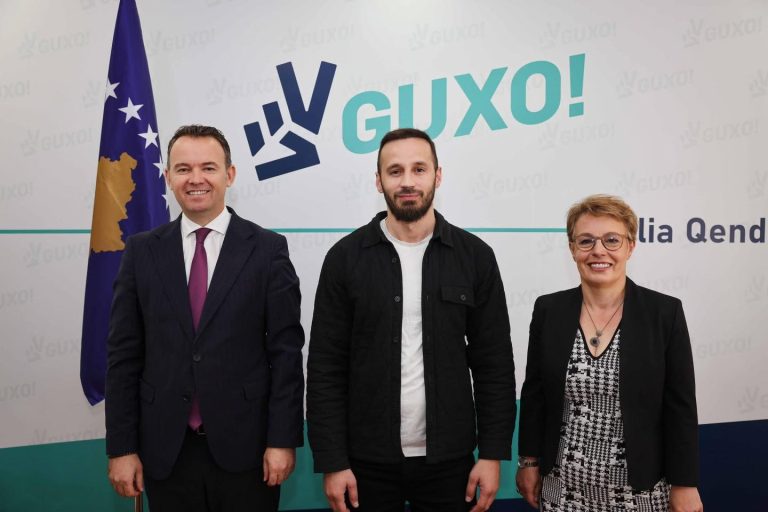 Nipi i Gani Gecit bashkohet me Gërvallën e Pecin në “GUXO”