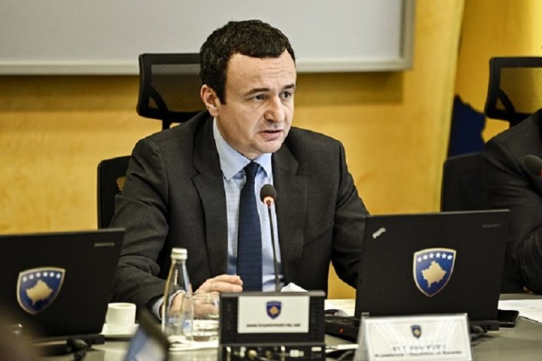 Pasi e dërgoi FSK-në për të kërkuar punëtorin që e zuri dheu, Kurti: Kosova përherë e mbështet Shqipërinë